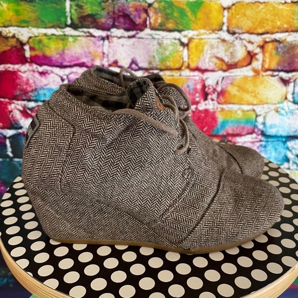 Toms Herringbone Patterned Wedges